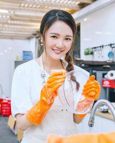 吃瓜娱乐主持人有哪些,揭秘吃瓜娱乐主持人的魅力与影响力